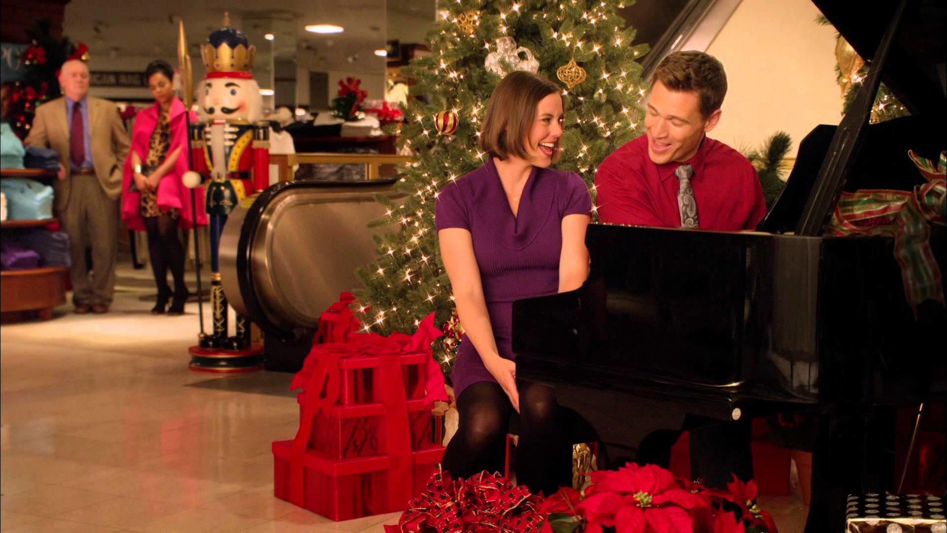 Holiday extras. Christmas in the City. Christmas in TV.