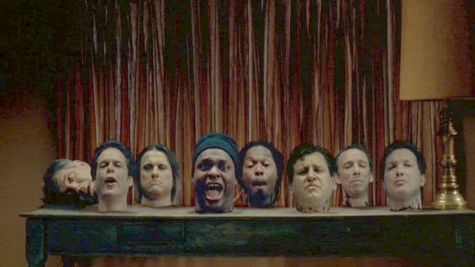 8 Heads in a Duffel Bag (1997)